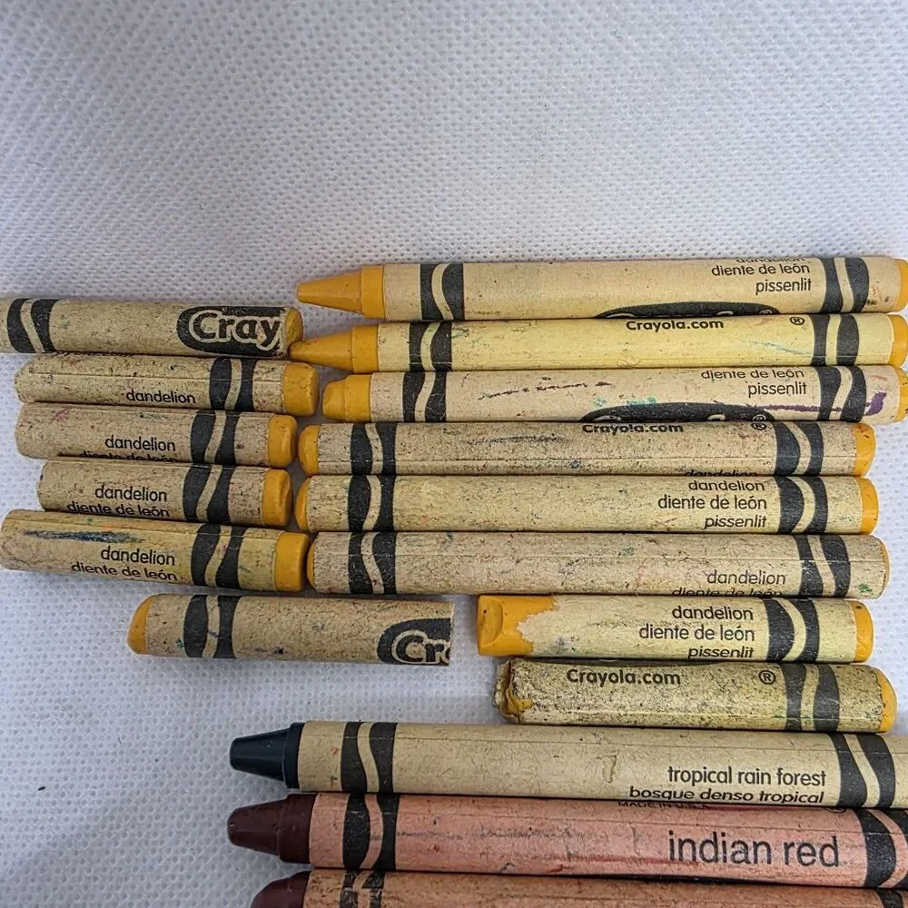 Lot Retired/Discontinued Crayola Crayons:Dandelion, Orange-Red, Indian Red &more